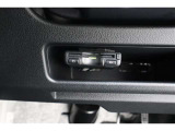 ETCで高速道路などの料金所をノンストップで通過することができます!