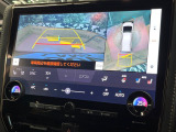 【パノラミックビューモニター】専用のカメラにより、上から見下ろしたような視点で360度クルマの周囲を確認することができます☆死角部分も確認しやすく、狭い場所での切り返しや駐車もスムーズに行えます。