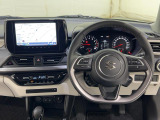 このハンドルを握った時に、車を所有している優越感を味わえますね