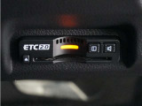 ◆ETC2.0装着◆進化したドライブ体験。料金収受システムだけだったETCが生まれ変わって、高速道路を賢く使うETC2.0に進化しました。多彩な情報サービスが便利で快適なドライブ体験を提供します。