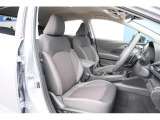 運転席も使用感が少なくキレイな状態が保たれております!大学医学部と共同開発したGU型専用シートを搭載!より「疲れにくい」デザインとなっております!