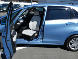 フィット  1.3 ベーシック 助手席回転シート車