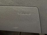 ニーエアバッグ装備です!運転者の足の衝撃も緩和できますね!