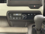 オートエアコンで車内も快適です。冬や雨の日の室内の結露防止等コンディションに加えて、冷え過ぎ、暖め過ぎに因る燃費を悪化を防ぎます。一度、温度を設定すれば自動的に過ごし易い温度に調整してくれますよ。