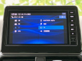 Bluetooth AudioやFM、SDなど複数の音源が画面に並び、使いたい項目を選びやすい構成です。目的やお好みに合わせて音楽や各種情報を楽しめる便利な装備です。