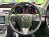 【純正革巻きステアリング】上質な革を使用することで、手にしっかり馴染みとても運転しやすいハンドルです♪