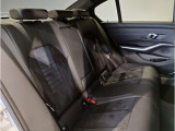 【エアバック】BMWのエアバックやその他の安全装備は、互いに補完しあう事で徹底した安全性を貫きます。万一の事故の際にそれぞれ最適な保護を提供してくれます!