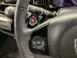 自社整備工場で点検整備をおこなってからお渡ししています。車検が残っている場合は『12ヶ月点検整備』を、車検整備付きの場合は『車検整備』をおこないます。整備費用は車両本体価格に含まれています。