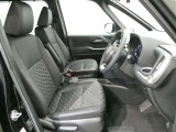 見通しのよいすっきりとした視界で、誰でも運転しやすいです。運転のしやすさは疲れにくさにも繋がりますよ♪