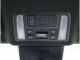 電動のスライドドアで楽々スムース!運転席からも開閉の操作もできます♪キーのスイッチひとつで自動開閉できる便利な機能もついてます♪
