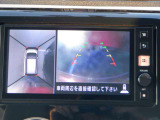 アラウンドビュ-モニタ-はクルマの真上から見ているかのような映像によって、周囲の状況を知ることで、駐車を容易に行うための支援技術です。