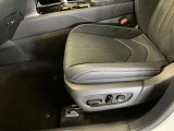 お客様にご満足していただき、素敵なレクサスライフをお過ごしいただけるよう、お車選びのお手伝いをさせていただきます。