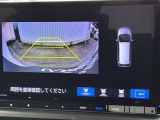 カラービジョンとガイド線で見やすい視点切替式のバックモニター。障害物センサーの検知状況を同時に表示できます