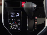 車内を快適に、オートエアコンを装備しています。