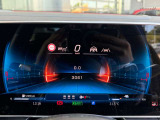 デジタルコックピットはAMG専用表示にも対応。走行距離3,065kmを含む情報を見やすく確認できます。