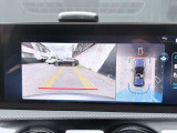 バックカメラが使用可能でございます。駐車が苦手な方も後方の映像を確認しながら後退する事が出来ますので安心できます。また、画像も鮮明でございますので物体の確認も容易に確認する事が出来ます。