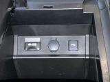 USBポートも備え付けられていますのでお手持ちの音楽機器・スマホを繋げて楽しむ事が出来ます!