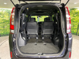 普段のお買い物や通勤、送迎等に十分な荷室スペースを確保しております。セカンドシートを倒すと、大きな荷物の積載も可能です♪