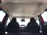 天井も綺麗です☆私は中古車を見るときに天井を良く見るようにしています☆ここが綺麗な車は車内が綺麗なことが多いです☆