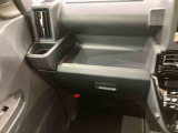 納車前にはプロのメカニックが、各部の点検を行います。ディーラーにしか出来ない品質、そしてサービスできっと満足していただけると思います!