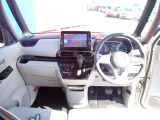 周りが見やすく運転しやすいお車です♪