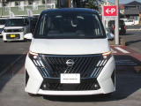 セレナ 1.4 e-4ORCE ハイウェイスターV 4WD 