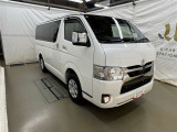 広々とした車内空間に優れた燃費性能。更にデザインも上質で人気のお車です!