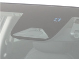 ◆Honda SENSING◆ カメラ等装置で精度の高い検知能力を発揮、安全運転を支援します。ステアリング上のコントローラーに注目!