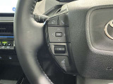 ステアリングスイッチ装備!運転しながら手元でオーディオの操作などができます。
