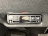 ハンドルの左下にETCがついています。高速道路の料金所の通過も楽々です。カードの取り出しもしやすい場所についています。