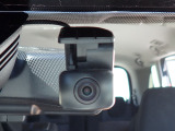 ◆【ドライブレコーダー】映像・音声などを記録する自動車用の装置です。もしもの事故の際の記録はもちろん、旅行の際の思い出としてドライブの映像を楽しむことができます。