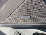 ハーマンカードンのカースピーカーは良質な音を届けると同時に、その先にある車内空間における上質な&ldquo;音楽体験&rdquo;も提供している。