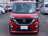 私共展示場では日産神奈川お客さまからの下取車(主に1オーナー/修復歴無車両)を中心に、弊社新車販売店舗での試乗車/社有車※(※基本禁煙車)等、日産ディーラーならではの上質なおクルマを販売しております。
