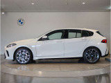 【BMWの伝統】時代を超える美しさ。磨き抜かれたエアロダイナミクスが瞳を奪う。一目で伝わるスポーティーなプロポーションは、BMWの走行性能を生み出すのに欠かせない要因の一つです。