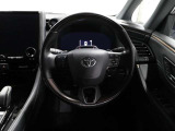各操作スイッチなどもハンドルから手を放すことなく操作可能で安全運転に支援いたします!
