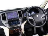 使いやすさや安全性を追求したステアリング周り!高級車ゆえにスイッチ類が多いのも特徴ですね!考え尽くされた配置ですぐに使いこなす事が出来ますのでご安心下さい!是非、体感してみて下さい!!