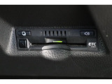 ■ETC■ 今や必需品のETC付き!高速道路料金所で小銭の出し入れをする必要もなくスムーズに通過できます。ETC搭載車しか通過できないスマートICも利用可能で、高速道路利用の幅が広がりますよ!