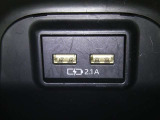 【充電用USB端子】デバイスの充電に便利です。※実際の接続端子は写真で確認or店舗までご気軽にお問合せください♪