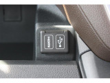 ナビ接続「USB/HDMIアダプター」もオプション装着されています