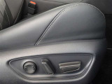 パワーシート搭載。微妙な調整が手軽にでき、ピッタリのポジションで運転することが可能です。
