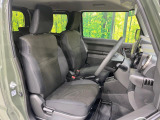 運転席シート廻りは使用感も少なく、良好な状態となっています。前オーナー様が丁寧に使っていたことがよくわかりますね。