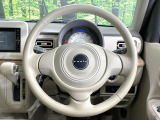 【純正革巻きステアリング】上質な革を使用することで、手にしっかり馴染みとても運転しやすいハンドルです♪