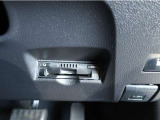 すっきりと収納されたビルトインETC。高速道路もスイスイ♪