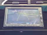バックモニター付きで、車庫入れやバック時の後方確認をしっかりサポート。モニターに映し出される映像で死角も確認しやすく、狭い場所での駐車や後退時の操作をより安心して行えます。