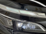 LEDヘッドライトです。デザイン性がよくとても明るいので、夜間の走行や悪天候でも安心です。しかも長寿命!