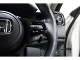 Hondaセンシングの機能のひとつ、アダプティブクルーズコントロール付!アクセルから足を離しても設定したスピードと前車との車間を保ち走行してくれます!車線維持もアシスト☆高速道路で疲労軽減ですね☆
