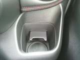 運転席用ドリンクホルダー