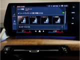 【ⅰドライブナビゲーション】文字情報も鮮明に表示する高解像度カラーディスプレイを採用。視認性に優れた地図デザインと特徴的な建造物を目印にした描写表示で現在位置を把握できます。地図データの更新も可能です