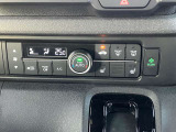 運転席と助手席はシートヒーター装備!エアコンに比べて暖まるスピードが速いので冬でも快適に過ごせます。冷え症で悩まれている方にも◎また、エアコンに比べて車内の空気が乾燥しにくいのも、嬉しいポイントです!