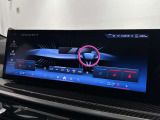 フロントシートはヒーターとベンチレーション付です。ステアリングヒーターも装備されております。